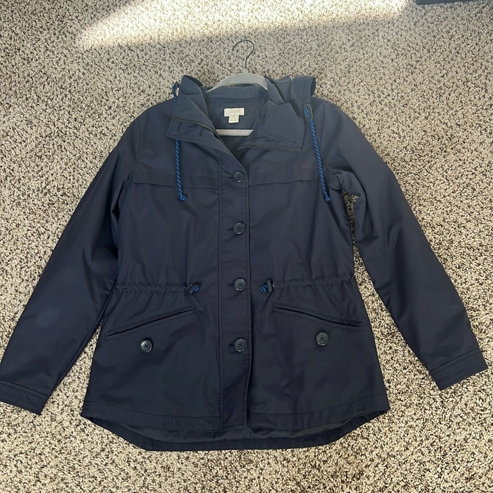 EUC J Crew rain jacket. Color is Navy. Size XS